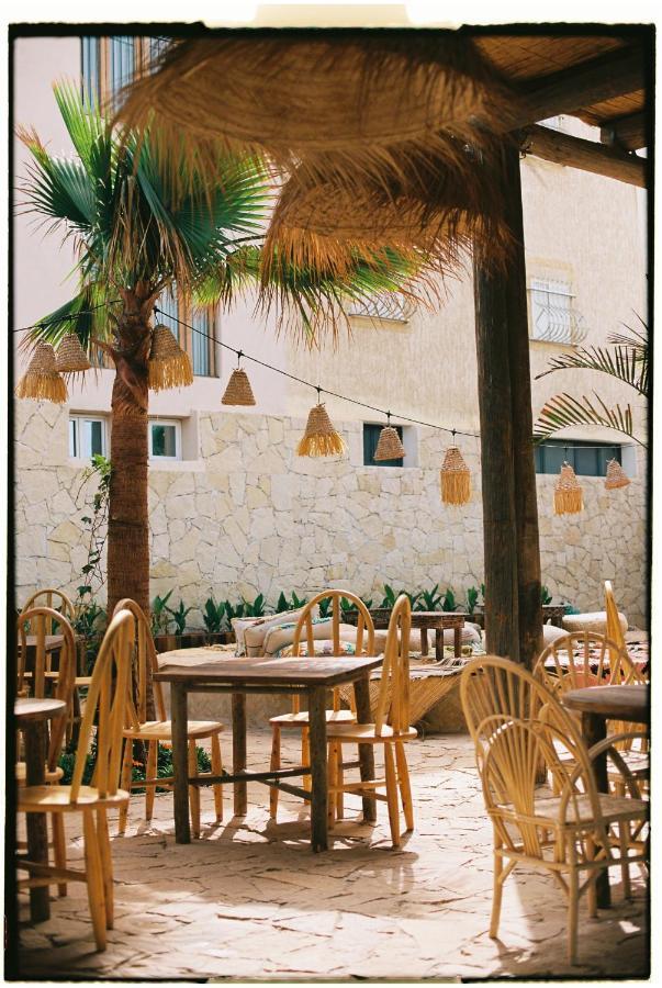 Blue Waves Surf House Hotel Agadir Exterior photo